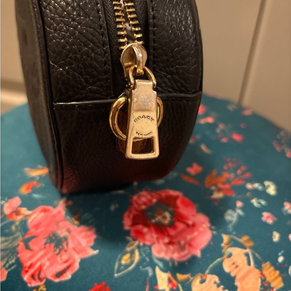Coach C4056 Horse and Carriage Camera Crossbody Bag - Picture 8 of 10